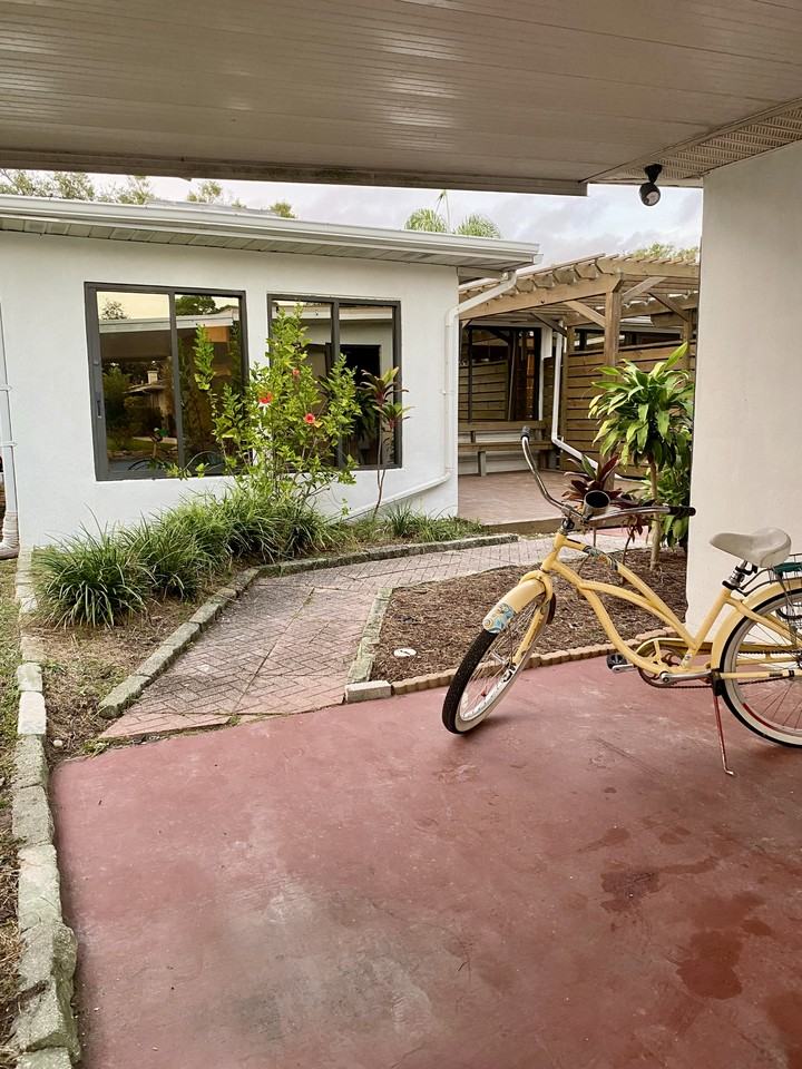 251 Mateo Way Ne #NA - Photo 3 of 13