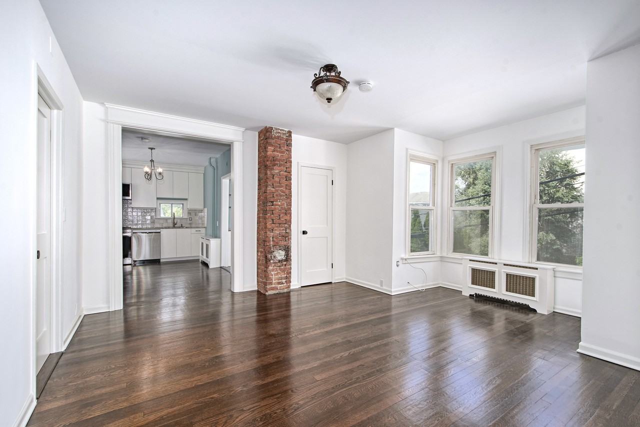 1097 Boston Post Rd #1 - Photo 3 of 15