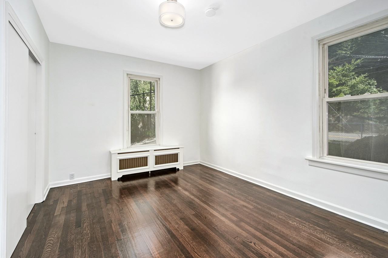 1097 Boston Post Rd #1 - Photo 6 of 15