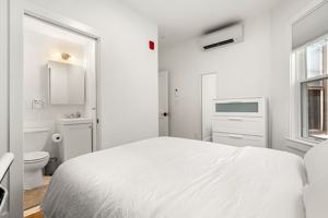 featured image of 90 Forbes St #6