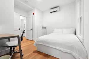 featured image of 90 Forbes St #1