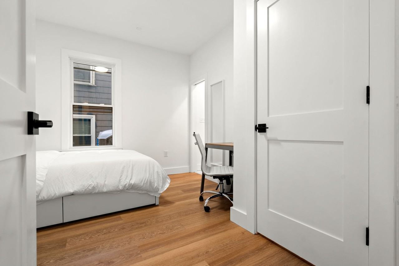 90 Forbes St #1 - Photo 2 of 18