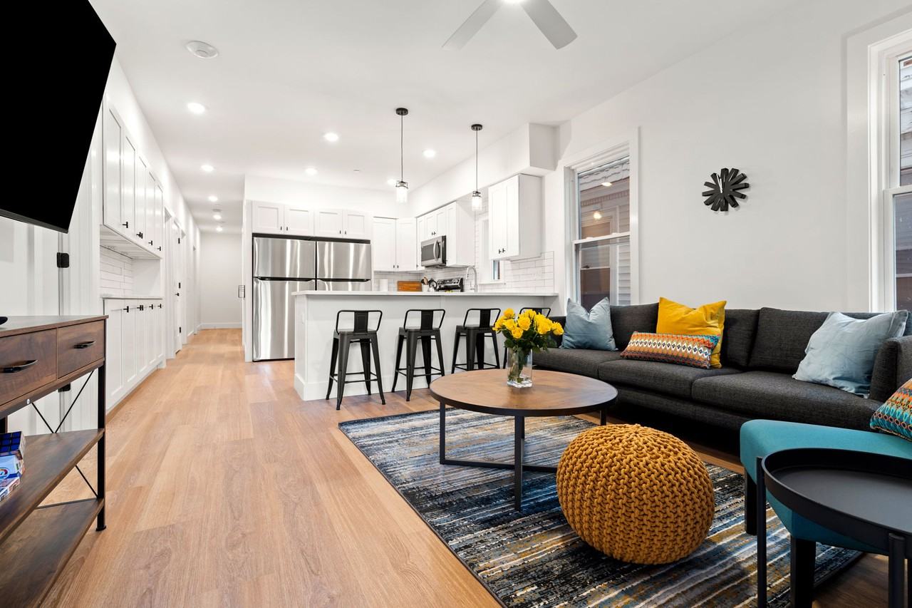 90 Forbes St #1 - Photo 5 of 18