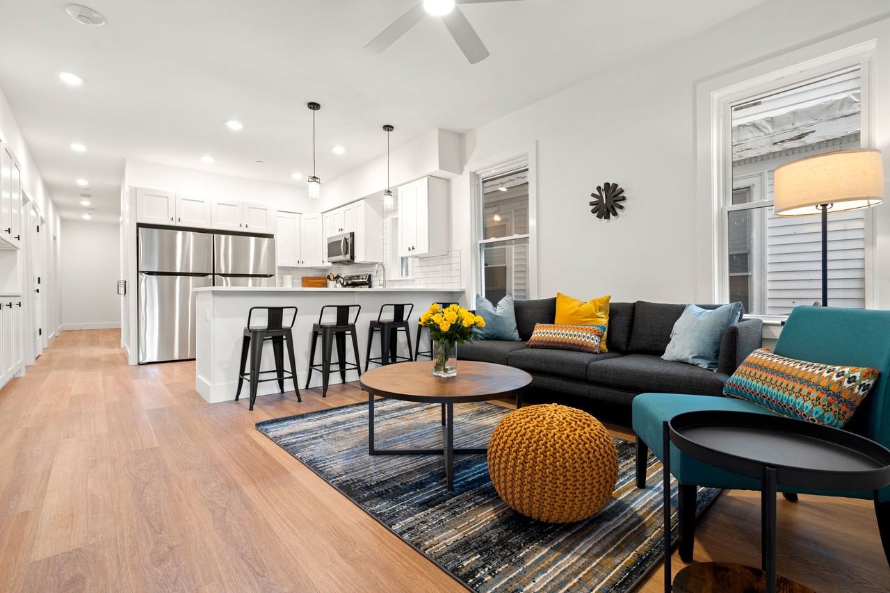 90 Forbes St #1 - Photo 6 of 18