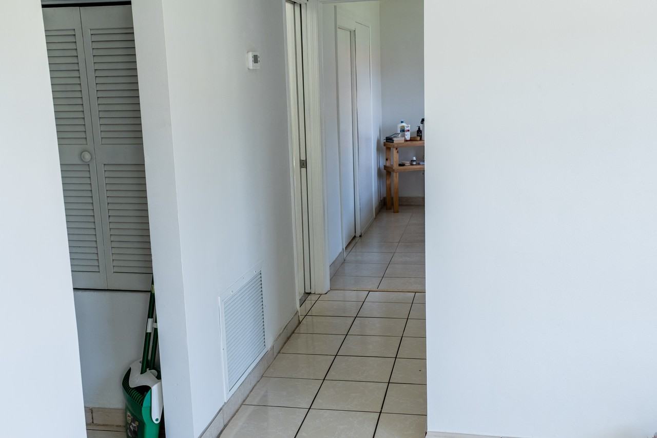 1022 Sw 84th Ave #NA - Photo 5 of 23