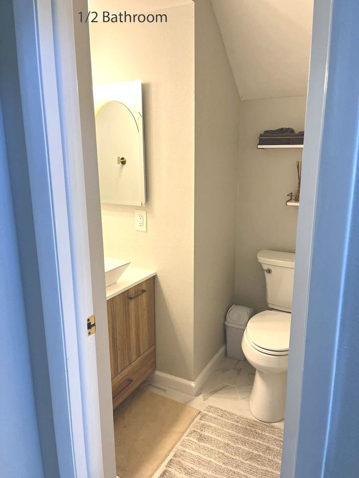 3023 Beecher Dr E #D - Photo 5 of 38