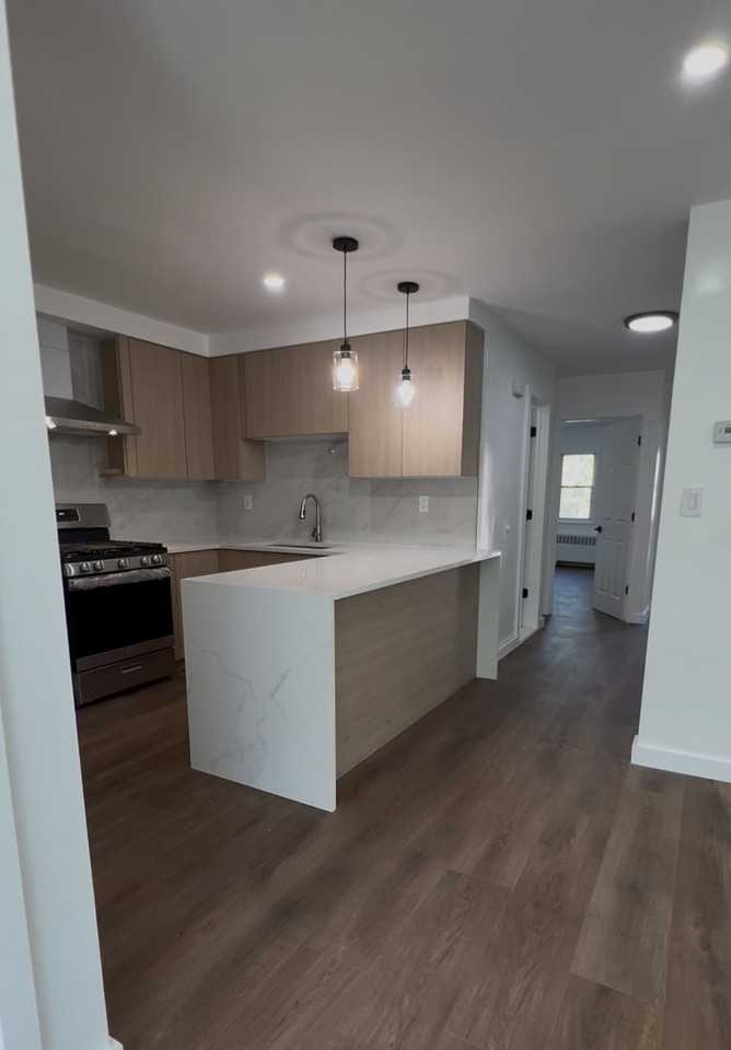 3209 75th St #FL1 - Photo 6 of 9