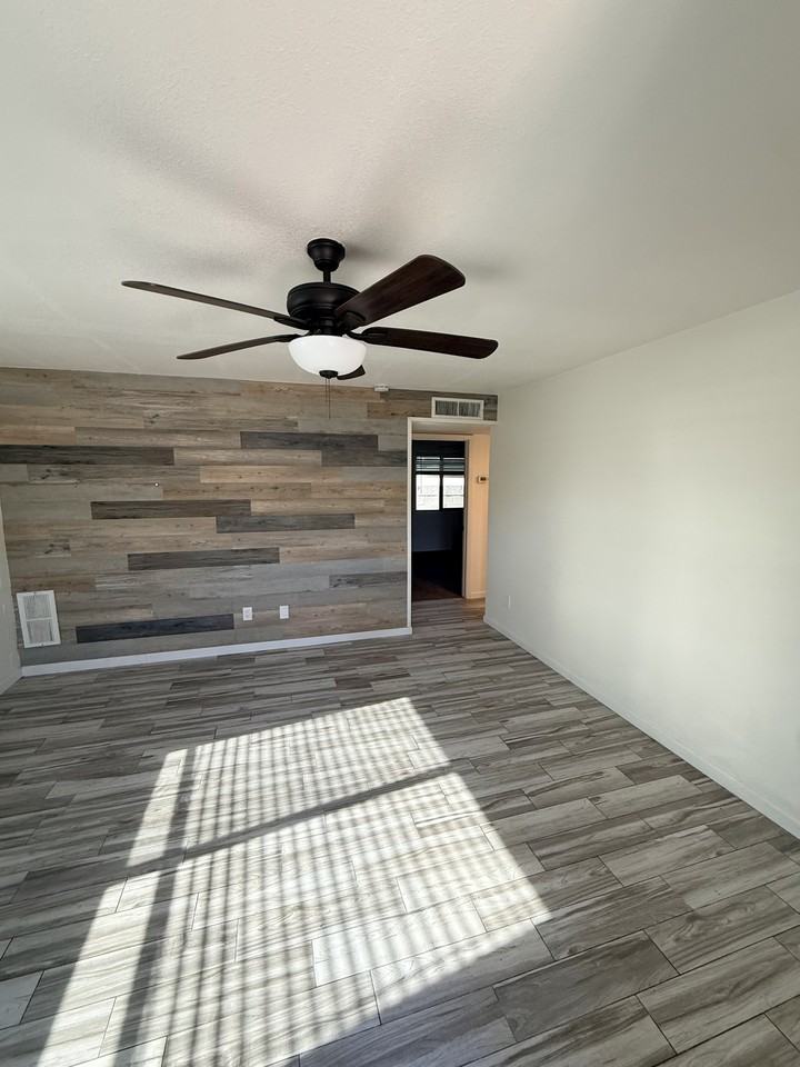 4120 N 25th St #2 - Photo 6 of 13