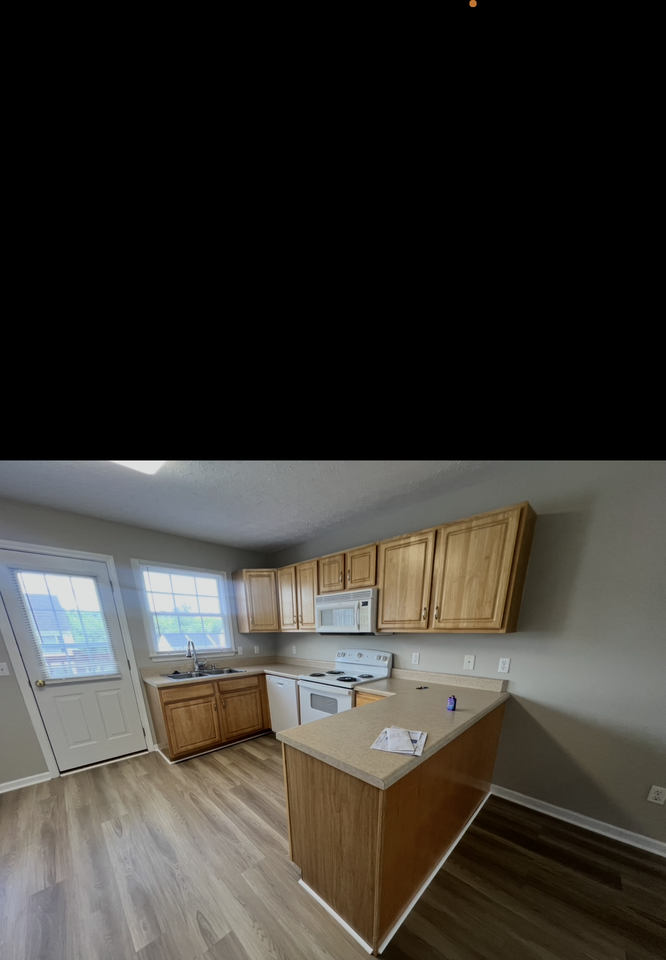 633 Beaverview Dr #633 - Photo 4 of 19