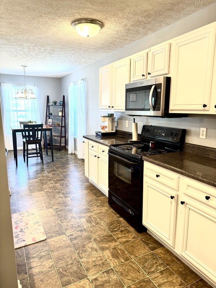 408 Cedar Hollow Dr #NA - Photo 4 of 12