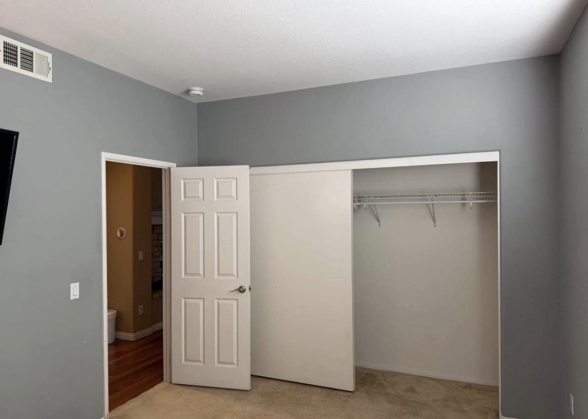 13885 Hawthorn Ave #NA - Photo 3 of 9