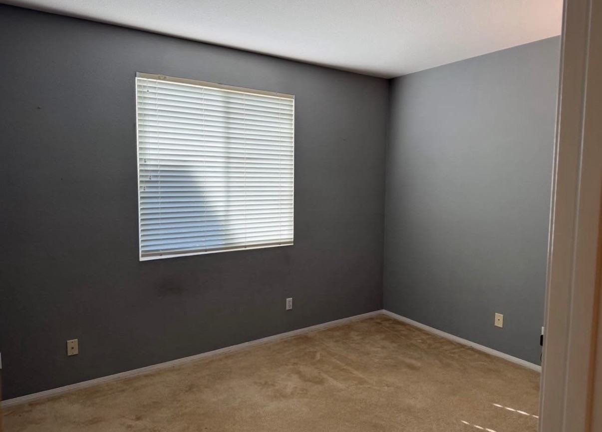 13885 Hawthorn Ave #NA - Photo 4 of 9