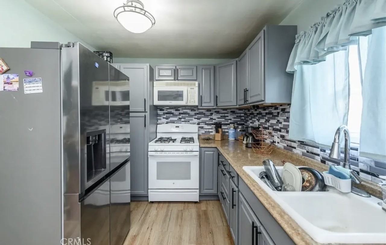 2077 Patterson St #NA - Photo 4 of 15