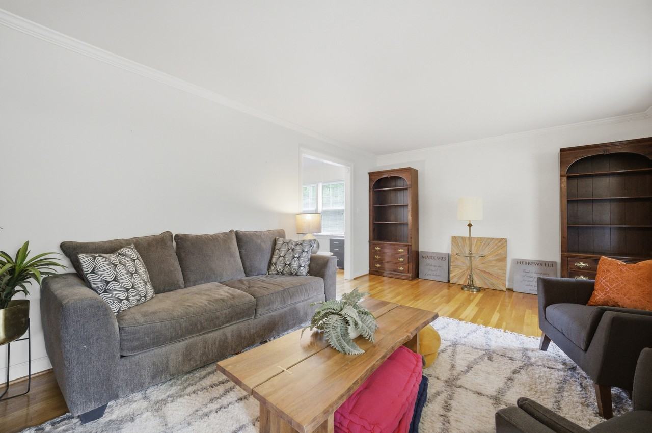 914 Weldun Ct #NA - Photo 6 of 36