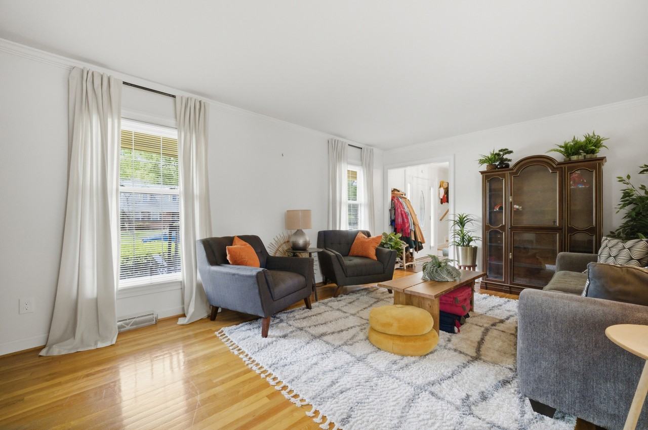 914 Weldun Ct #NA - Photo 7 of 36