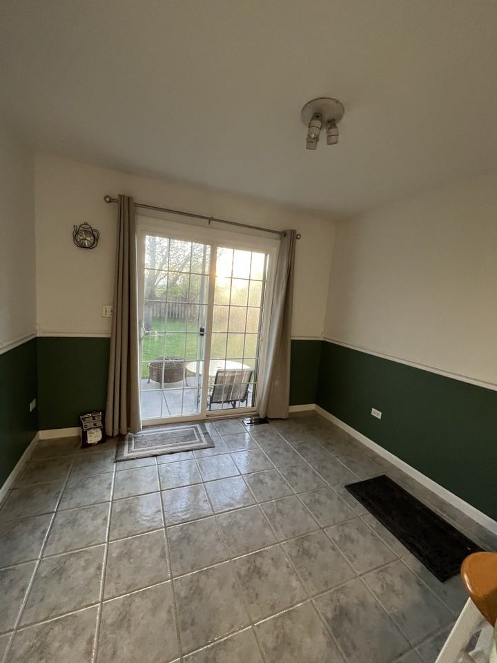 16046 Fairfield Dr #NA - Photo 3 of 12