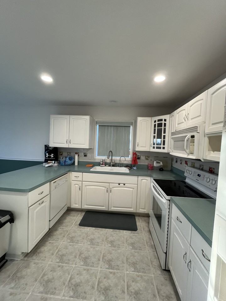 16046 Fairfield Dr #NA - Photo 6 of 12