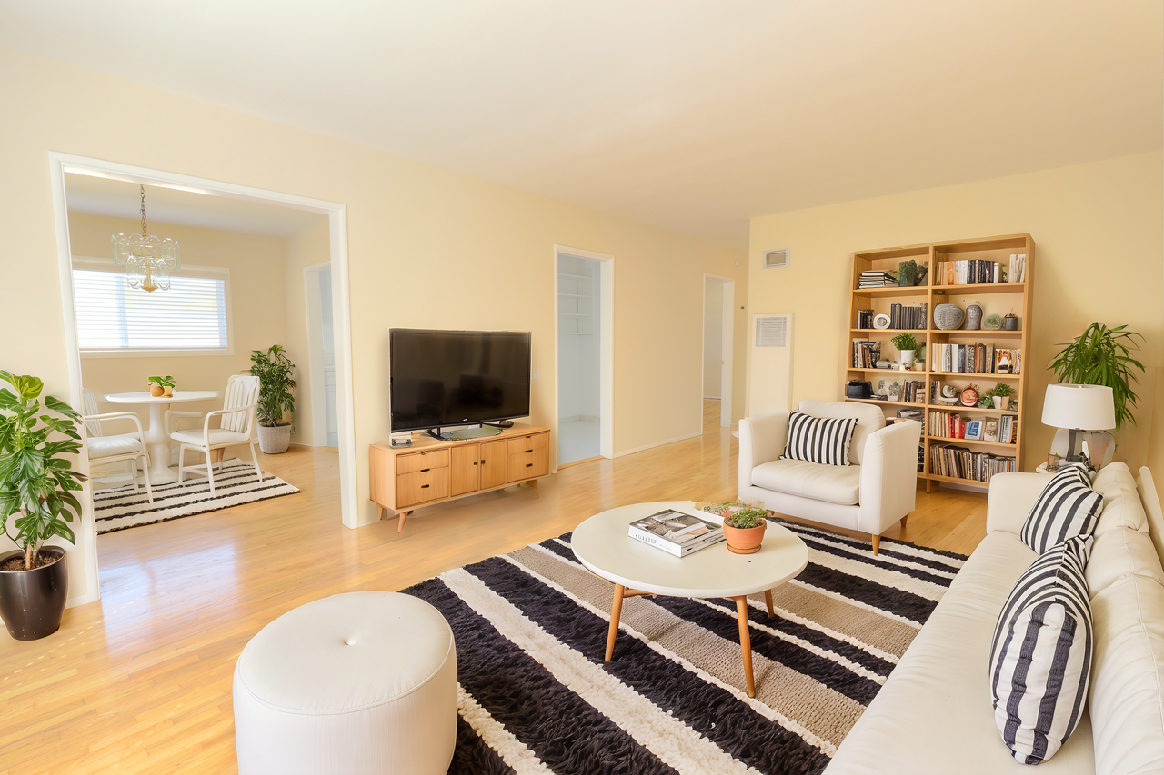 10459 Riverside Dr #A - Photo 5 of 10