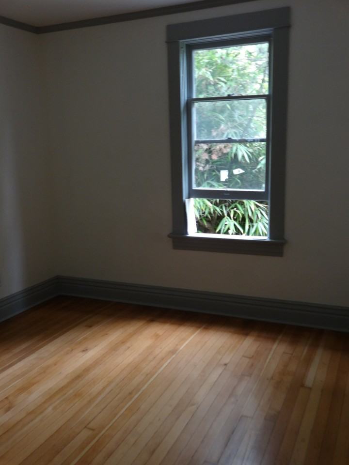 772 E Georgia - Photo 6 of 6
