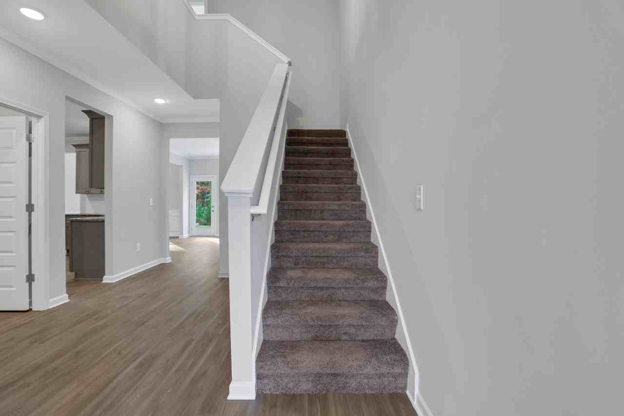 236 Eva Way Ne #NA - Photo 4 of 37