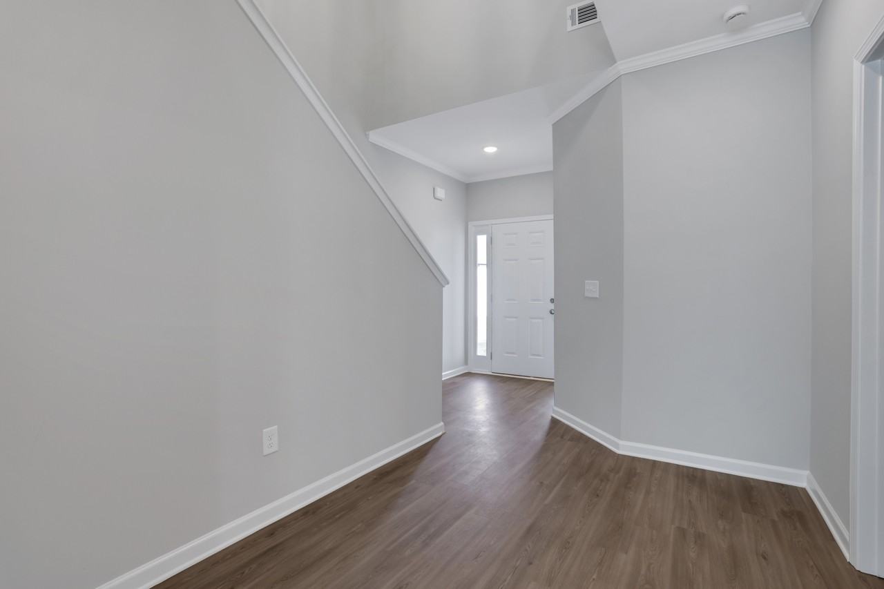 236 Eva Way Ne #NA - Photo 5 of 37