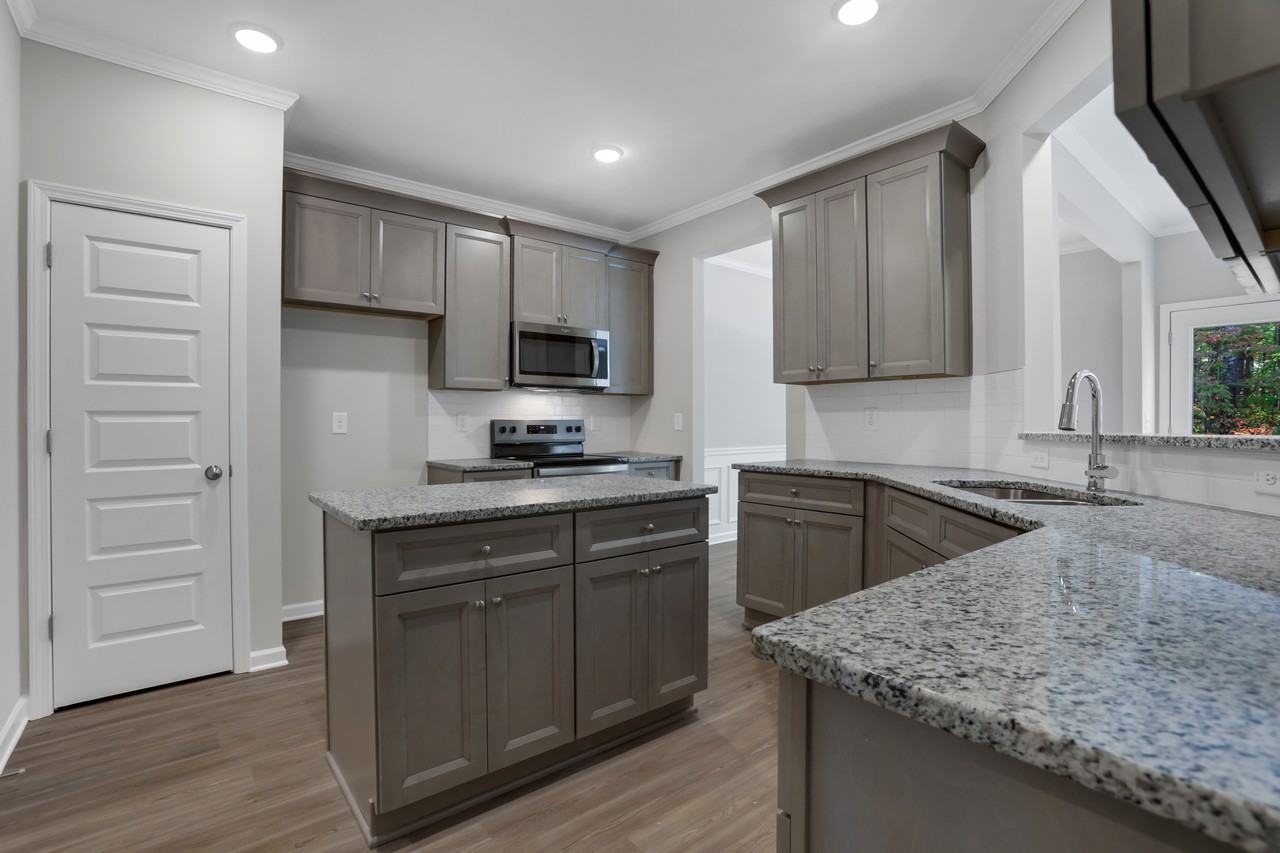 236 Eva Way Ne #NA - Photo 6 of 37