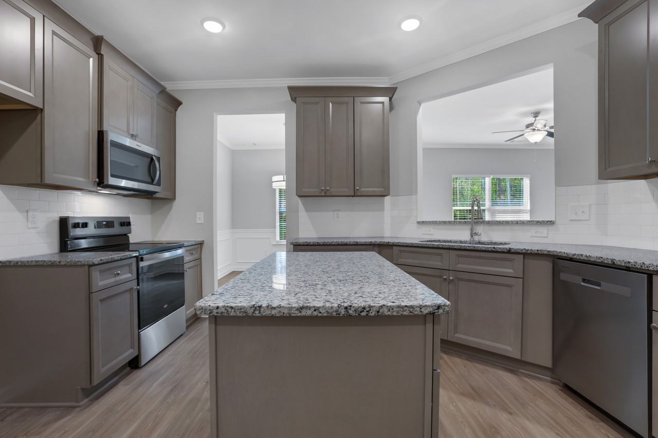 236 Eva Way Ne #NA - Photo 7 of 37