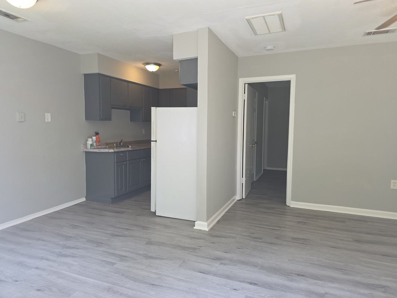 3 Claremont Pl #C - Photo 2 of 7