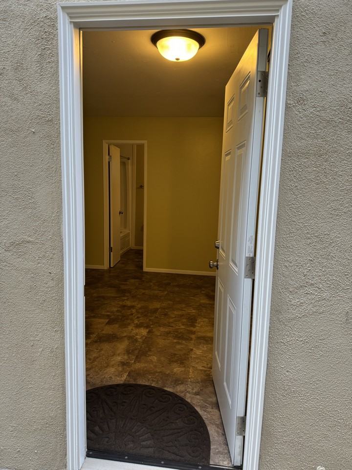 30th St #NA - Photo 6 of 15