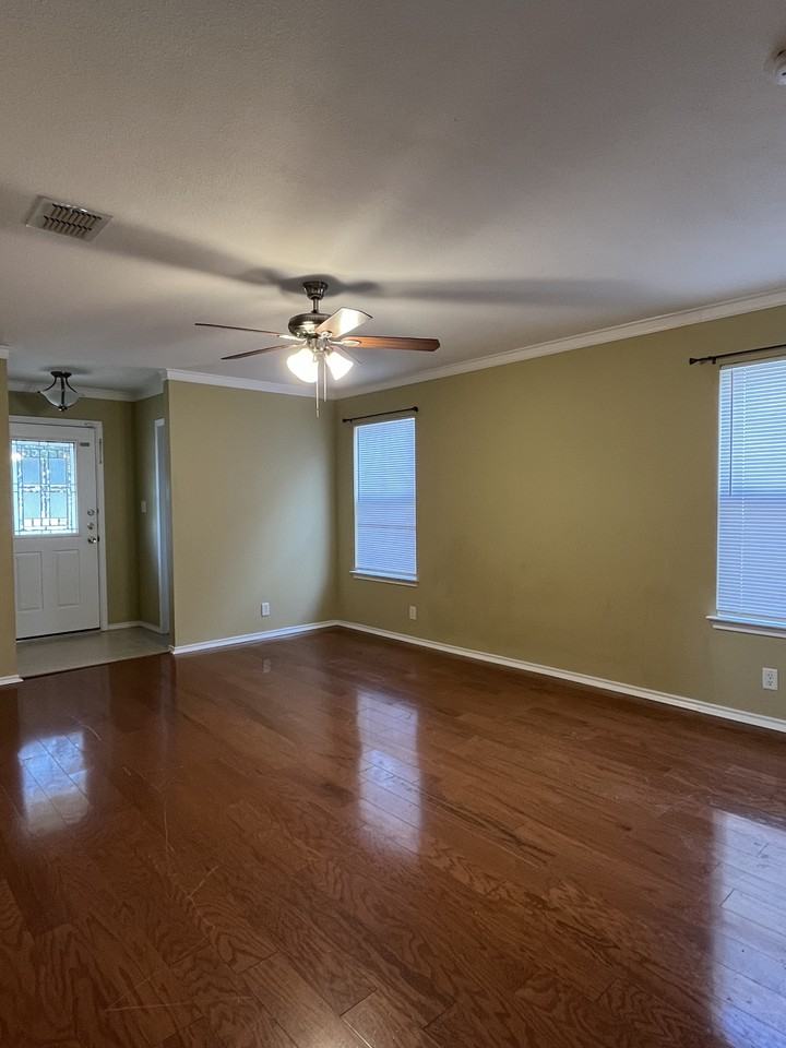 10306 Buescher Ln #NA - Photo 2 of 15