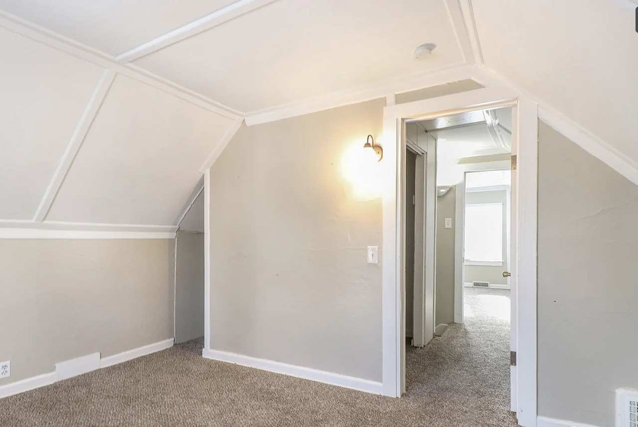 405 E Woodside St - Photo 7 of 15