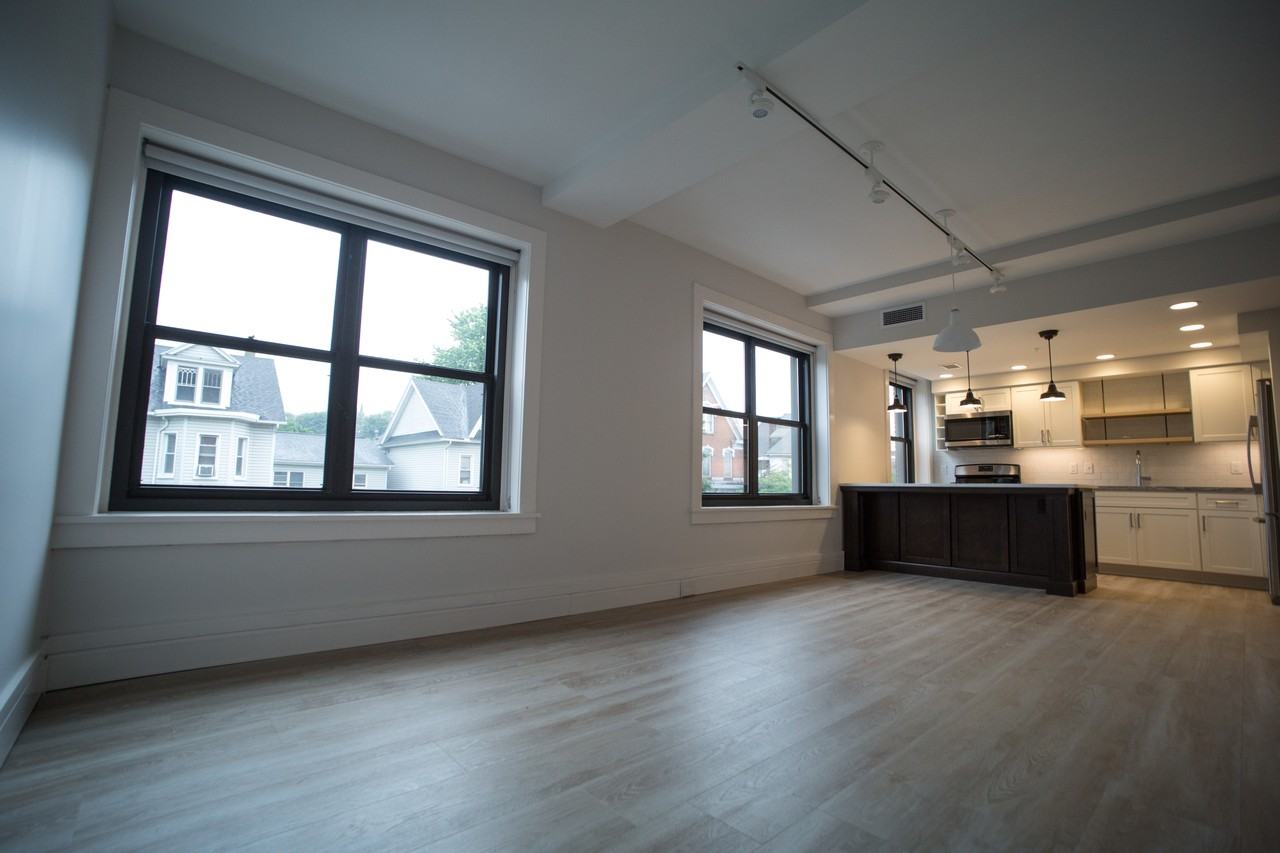 2015 Broad Ave #B - Photo 3 of 7
