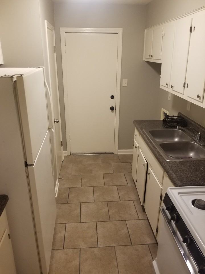 1335 Halcomb Ln #1335 - Photo 2 of 6