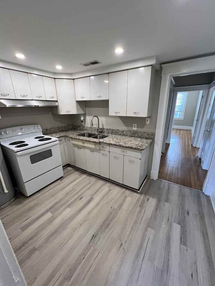 4812 Chamberlayne Ave #2 - Photo 3 of 14