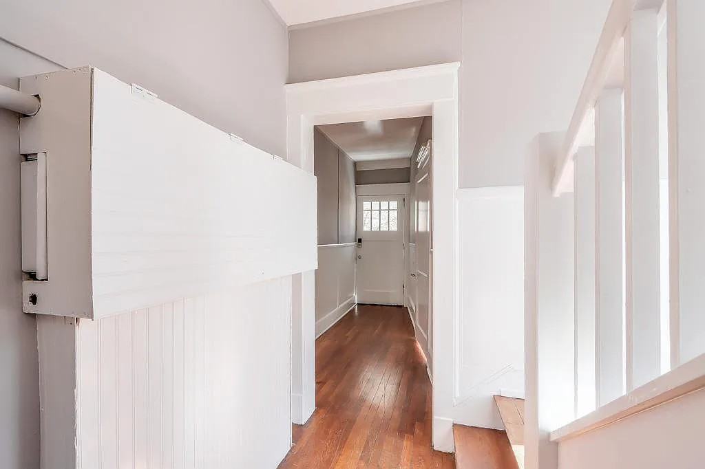 594 Seminole Ave Ne - Photo 7 of 19