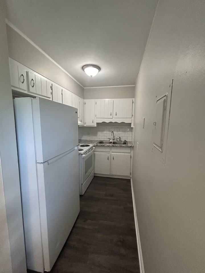 408 Tuscaloosa Ave Sw #14 - Photo 3 of 4