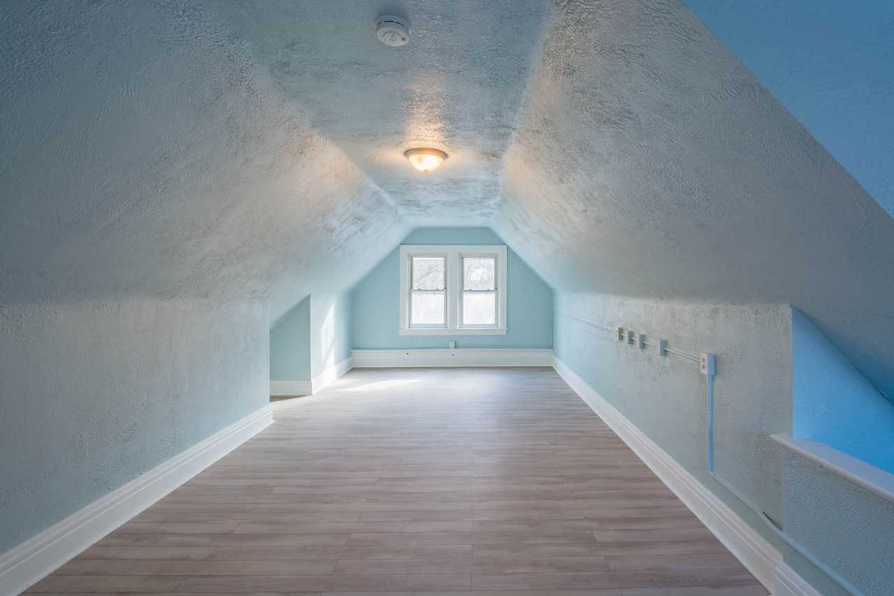 435 N Graham St - Photo 7 of 22