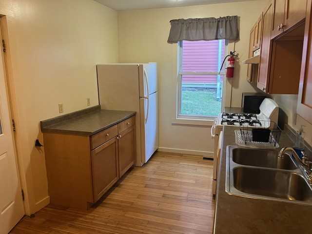 513 S Aurora St - Photo 2 of 8