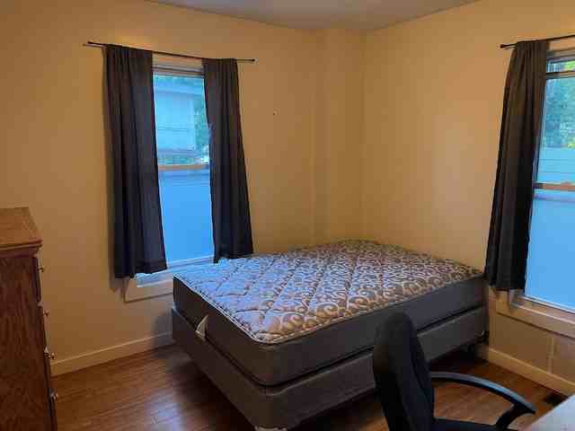 513 S Aurora St - Photo 3 of 8