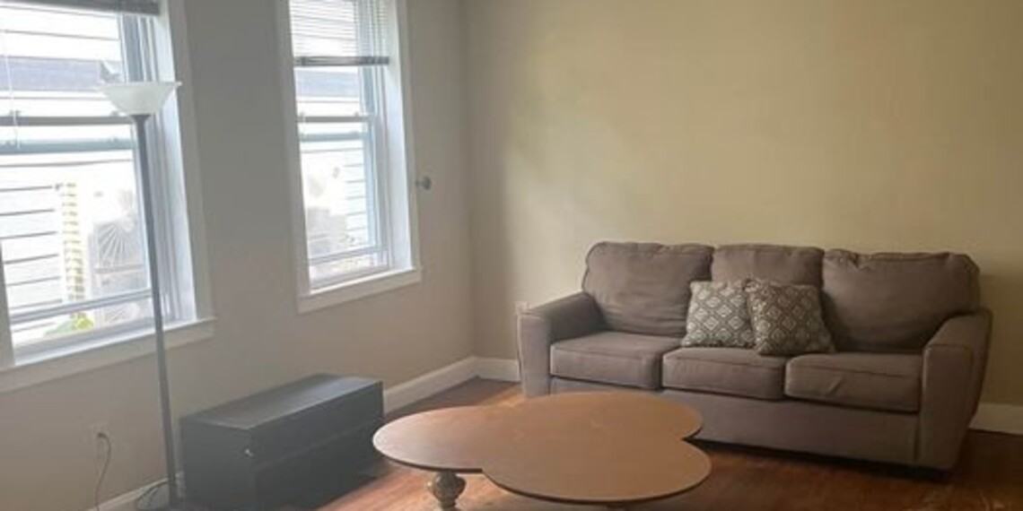 207 Prospect St - Photo 3 of 10