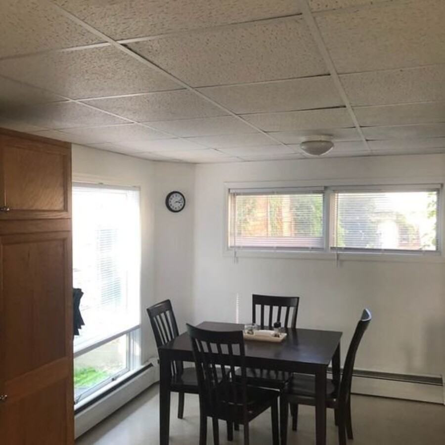 214 S Albany St - Photo 3 of 6