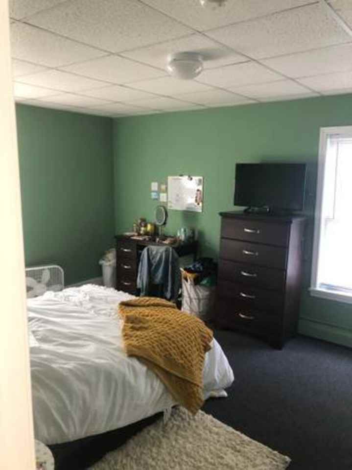 214 S Albany St - Photo 5 of 6