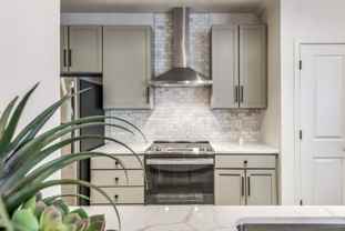 552 Gillette St #SS2 - Photo 1 of 1