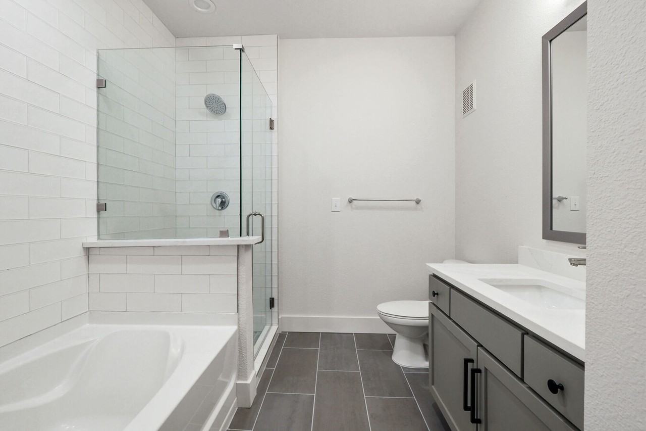 552 Gillette St #SS2 - Photo 7 of 13