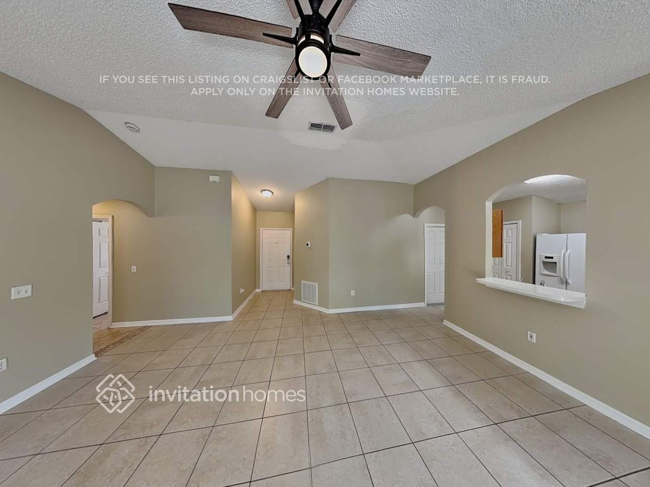 3229 Noah St - Photo 3 of 17