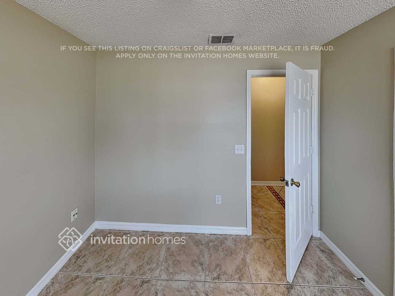 3229 Noah St - Photo 7 of 17