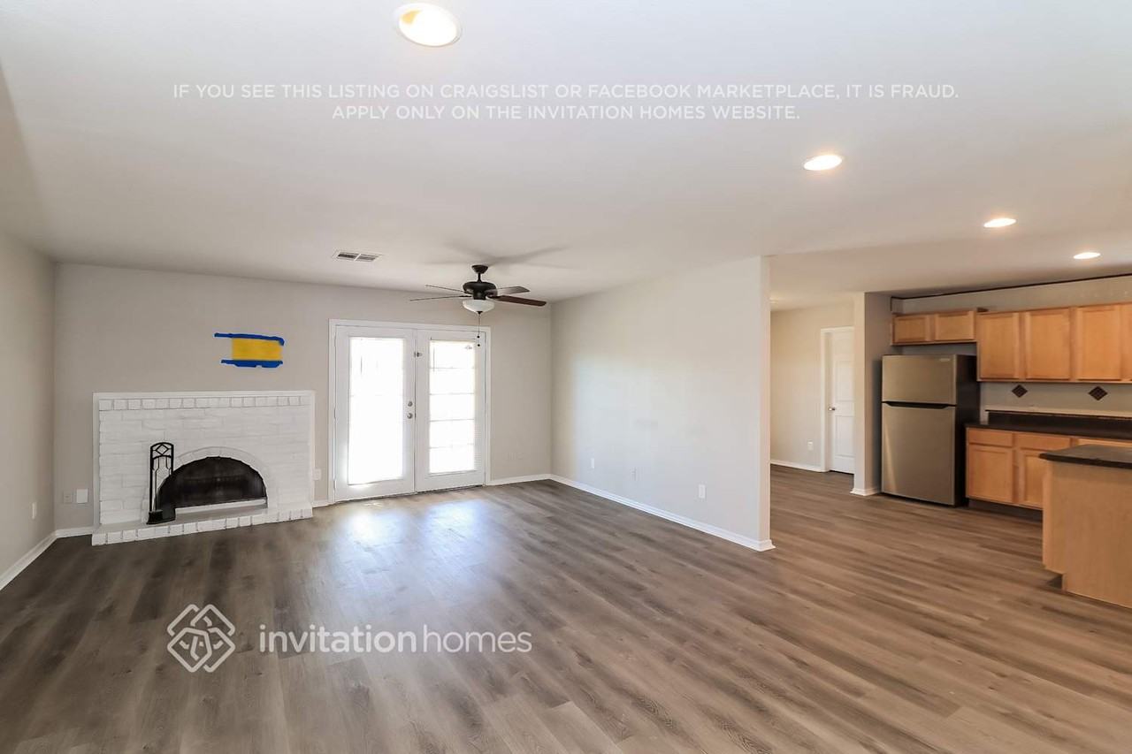 7115 W Carol Ave - Photo 3 of 16