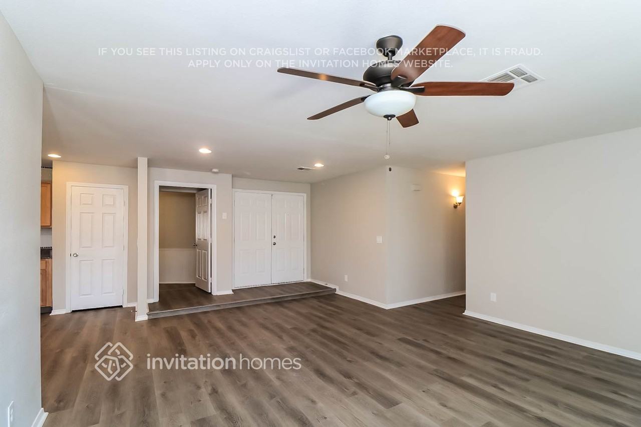 7115 W Carol Ave - Photo 6 of 16