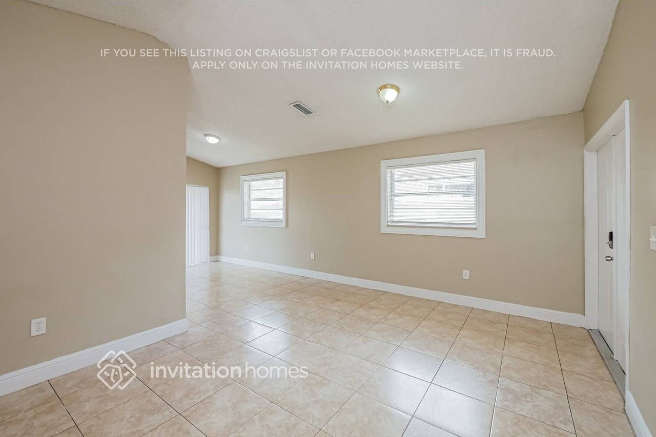 7550 W 30th Ave - Photo 5 of 17