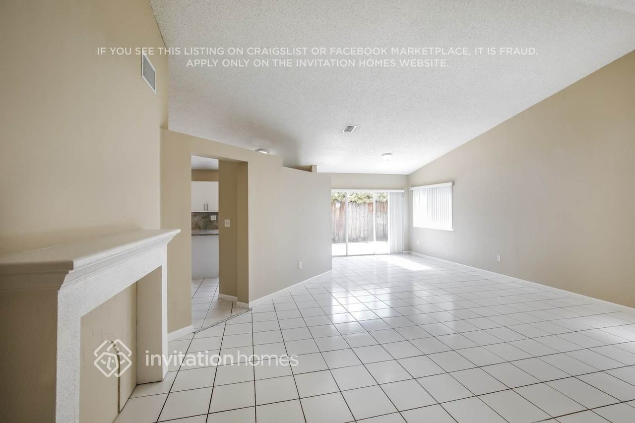 15770 Sw 74th St - Photo 3 of 17